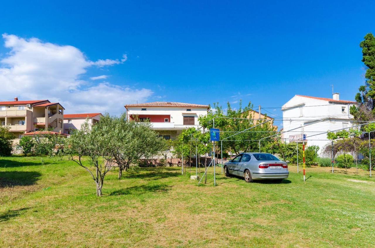 Apartments Anica F Lopar Buitenkant foto